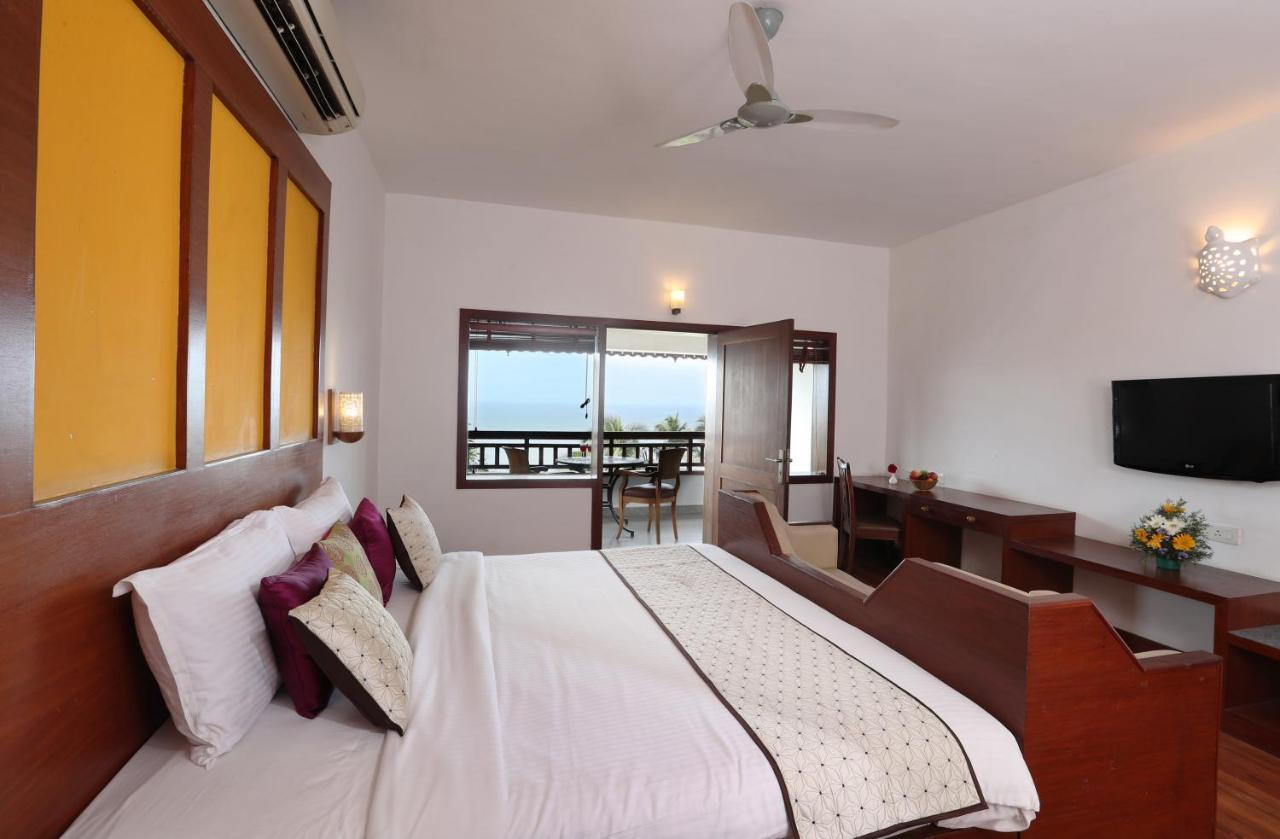 Getaway Beach Resort Kovalam Buitenkant foto