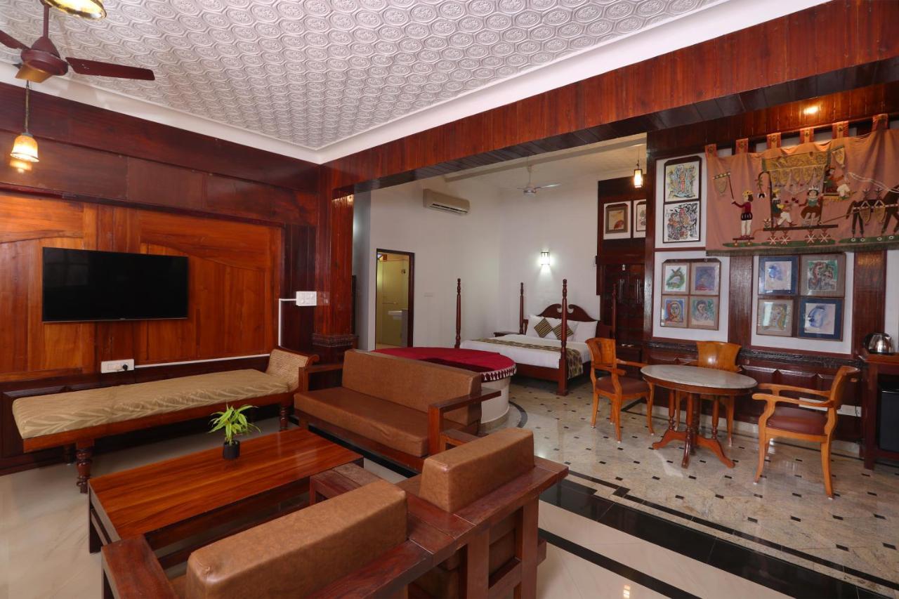 Getaway Beach Resort Kovalam Buitenkant foto