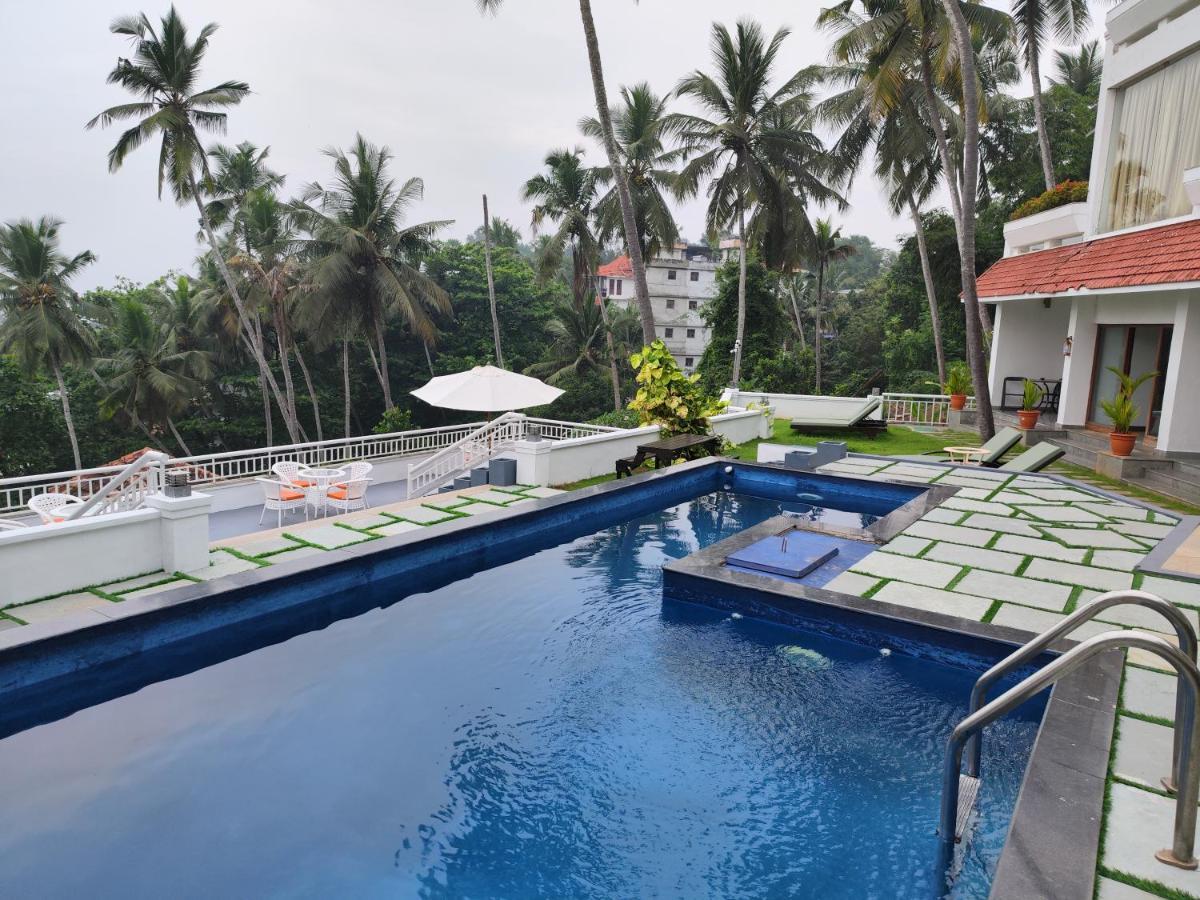 Getaway Beach Resort Kovalam Buitenkant foto