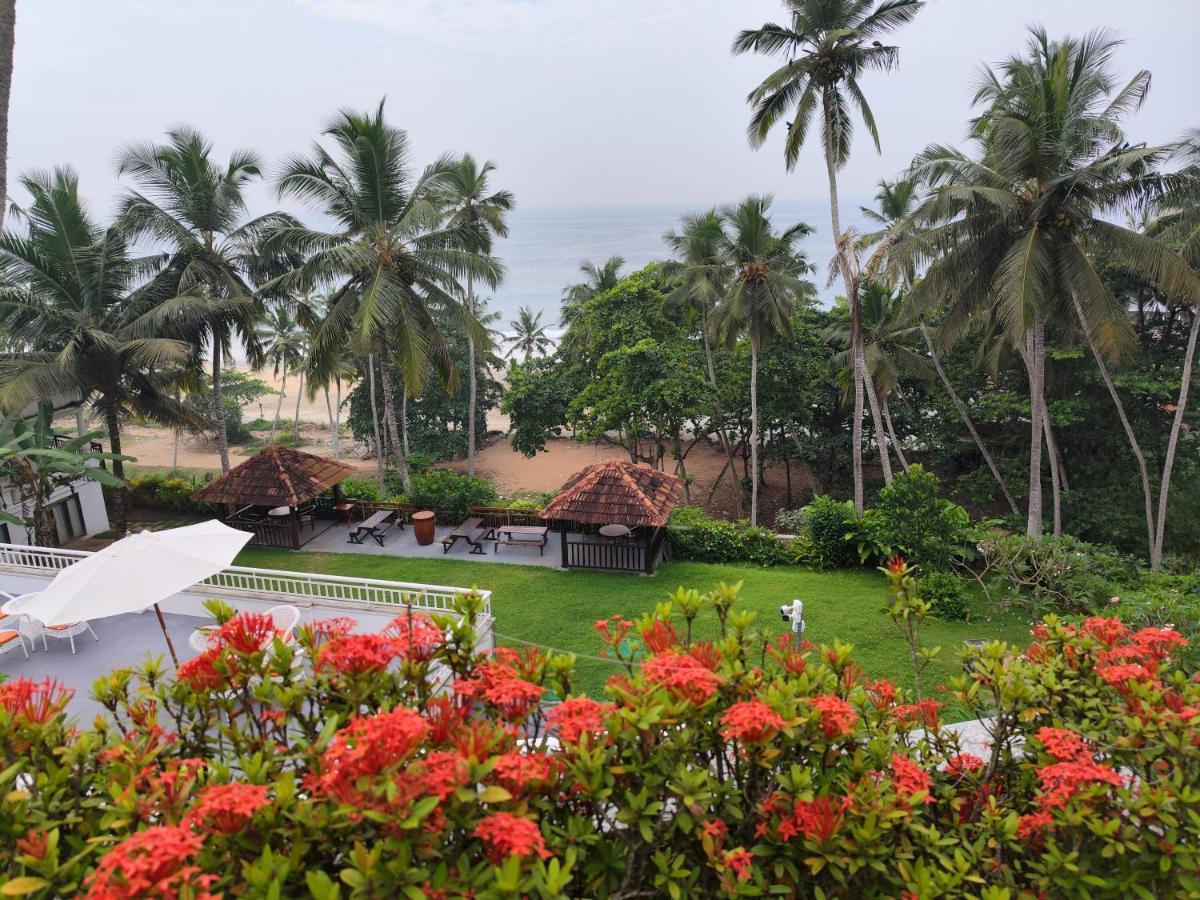 Getaway Beach Resort Kovalam Buitenkant foto