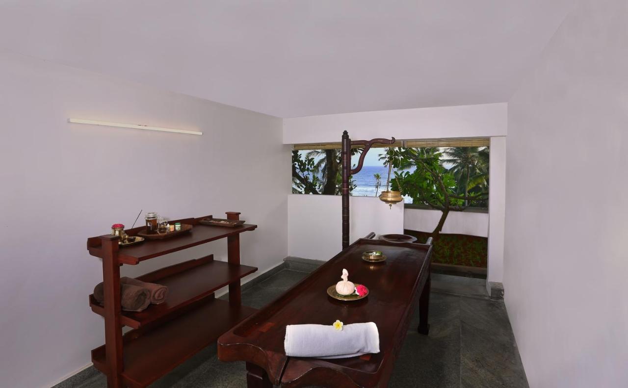 Getaway Beach Resort Kovalam Buitenkant foto